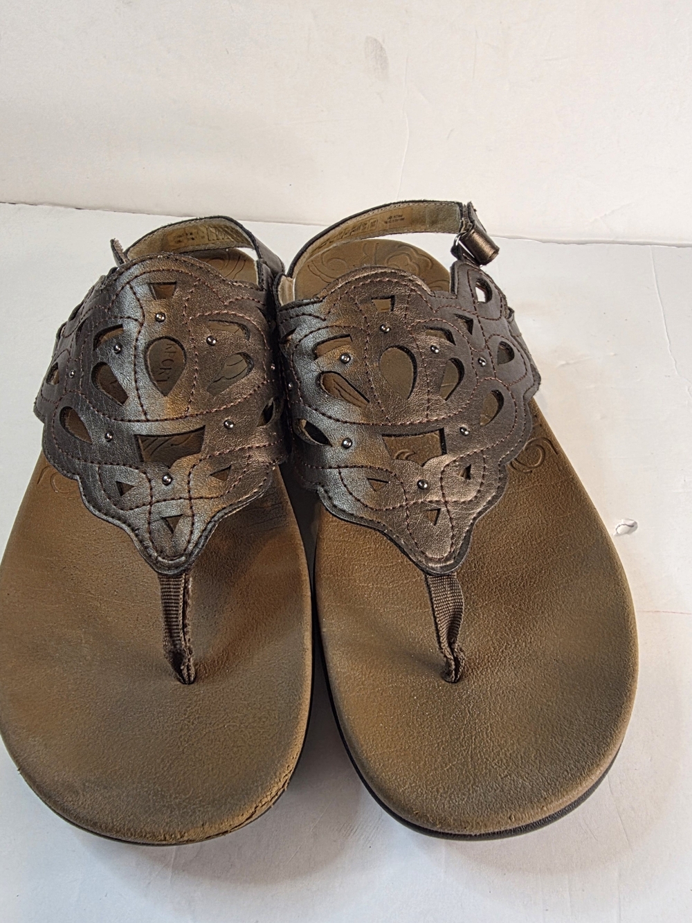 Rockport Women's Matalic Bronze Laser-Cut Leather Thong Sandals Size 11
